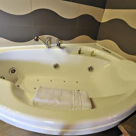 Nifada Tou Vorra 3* Agios Athanasios (Pella)